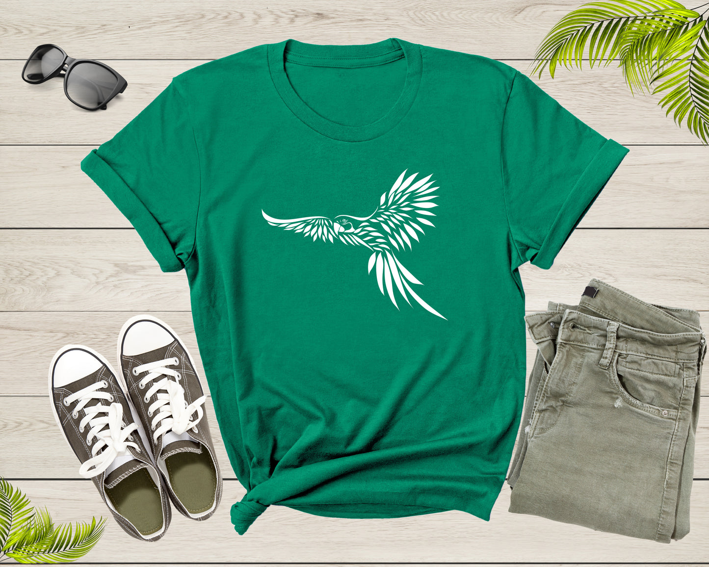 Flying Cool Parrot Bird Tropical Bird Animal Cockatoo Macaw T-Shirt Soaring Parrot Gift T Shirt for Men Women Kids Boys Girls Graphic Tshirt