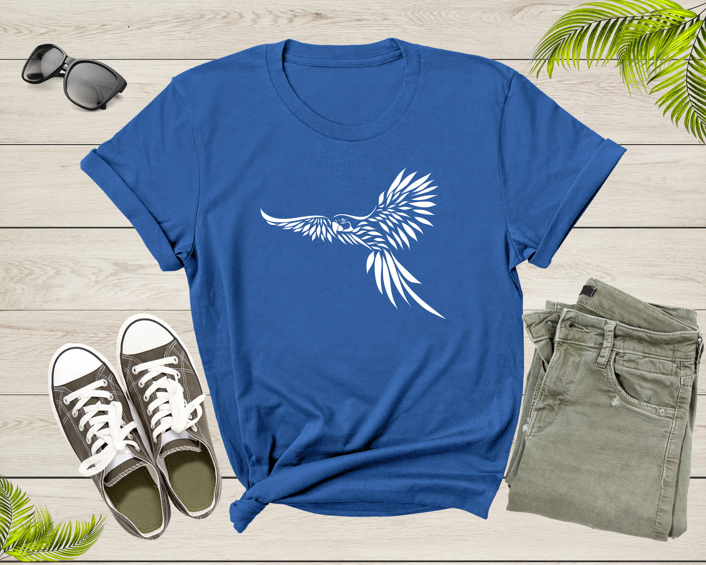Flying Cool Parrot Bird Tropical Bird Animal Cockatoo Macaw T-Shirt Soaring Parrot Gift T Shirt for Men Women Kids Boys Girls Graphic Tshirt