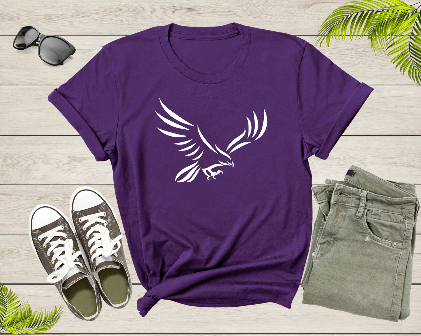 Flying Soaring Falcon Sea Hawk Bird Lover Gift for Men Women T-Shirt Cool Falcon Lover Gift T Shirt for Girls Boys Youth Graphic Tshirt