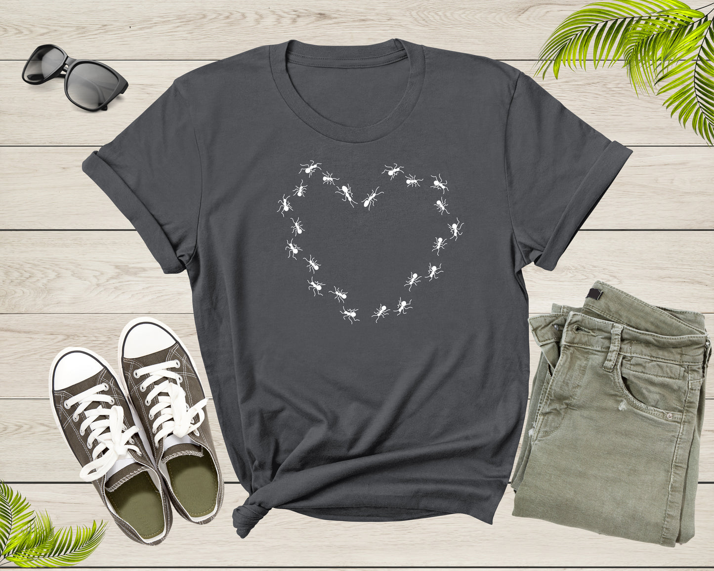 Fire Ant Themed Heart Print Graphic Lover Gift for Men Women T-Shirt Cool Ant Bug Termite Silhouette Graphic Design Print Boys Girls T-shirt