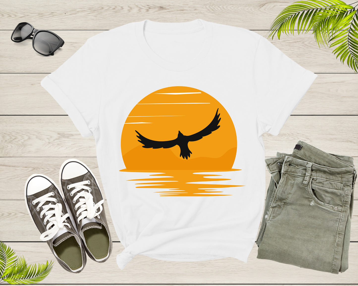 Cool Flying Eagle Bird At Sunset For Women Men T-shirt Soaring American Eagle Bird For Boys Girls Youth Shirt Bald Eagle Bird Gift Tshirt
