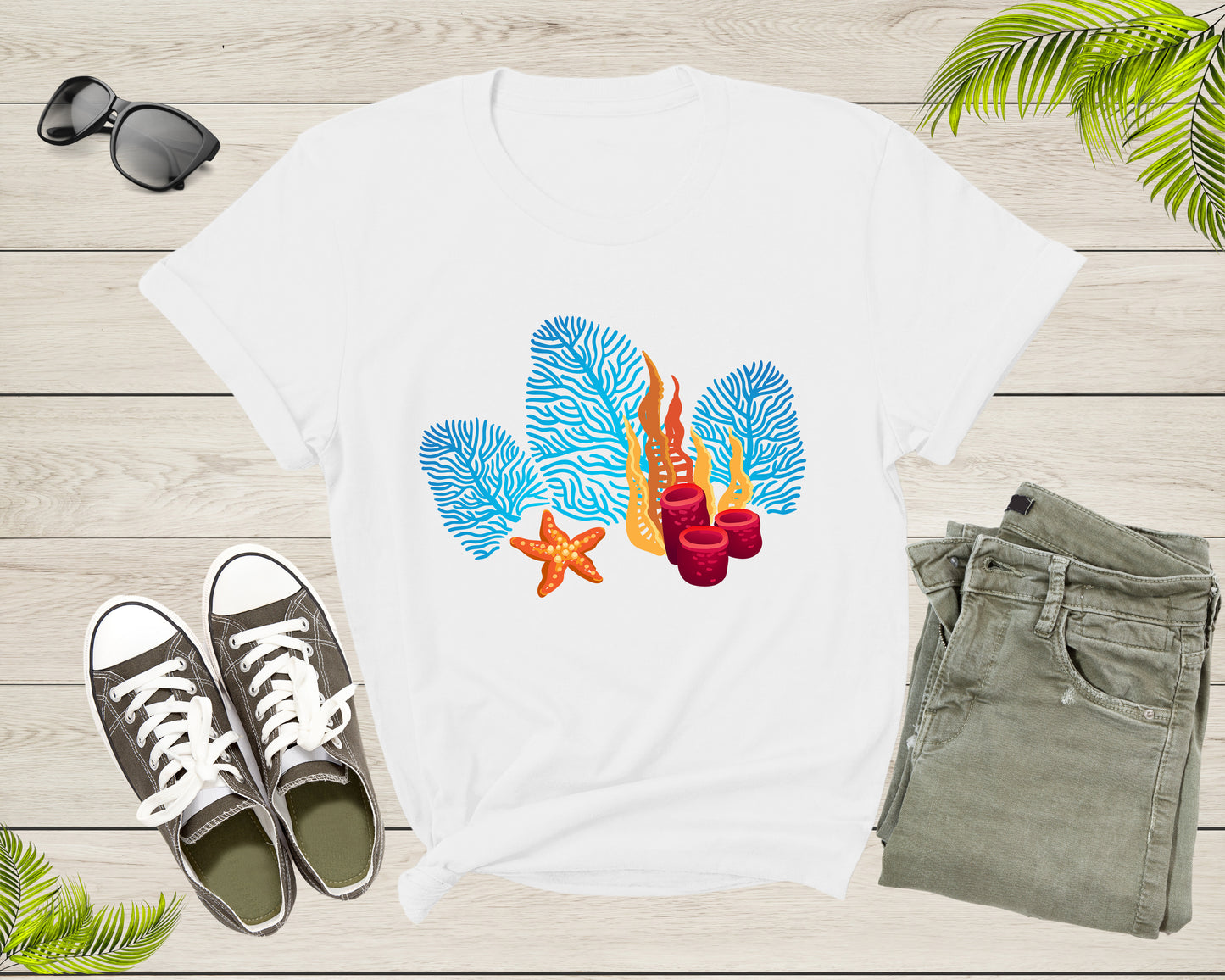Bright Red Blue Coral Seaweed Marine Life Sea Life Starfish T-Shirt Coral Reef Shirt for Men Women Kids Boys Girls Teens Graphic Tshirt